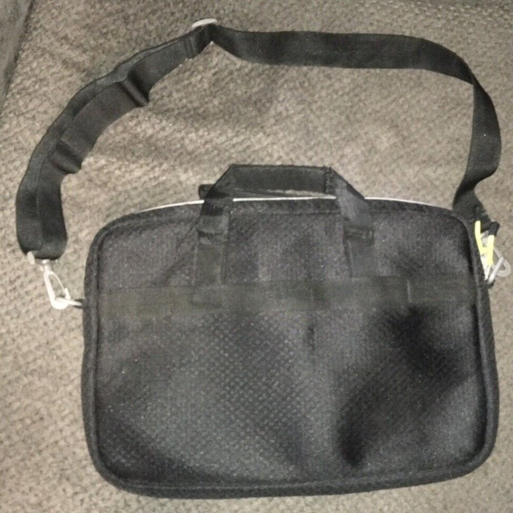 Excellent Laptop/Computer Bag by American Tourister - Picture 2 of 4